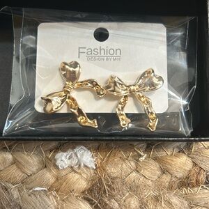 Gold Bow Earrings